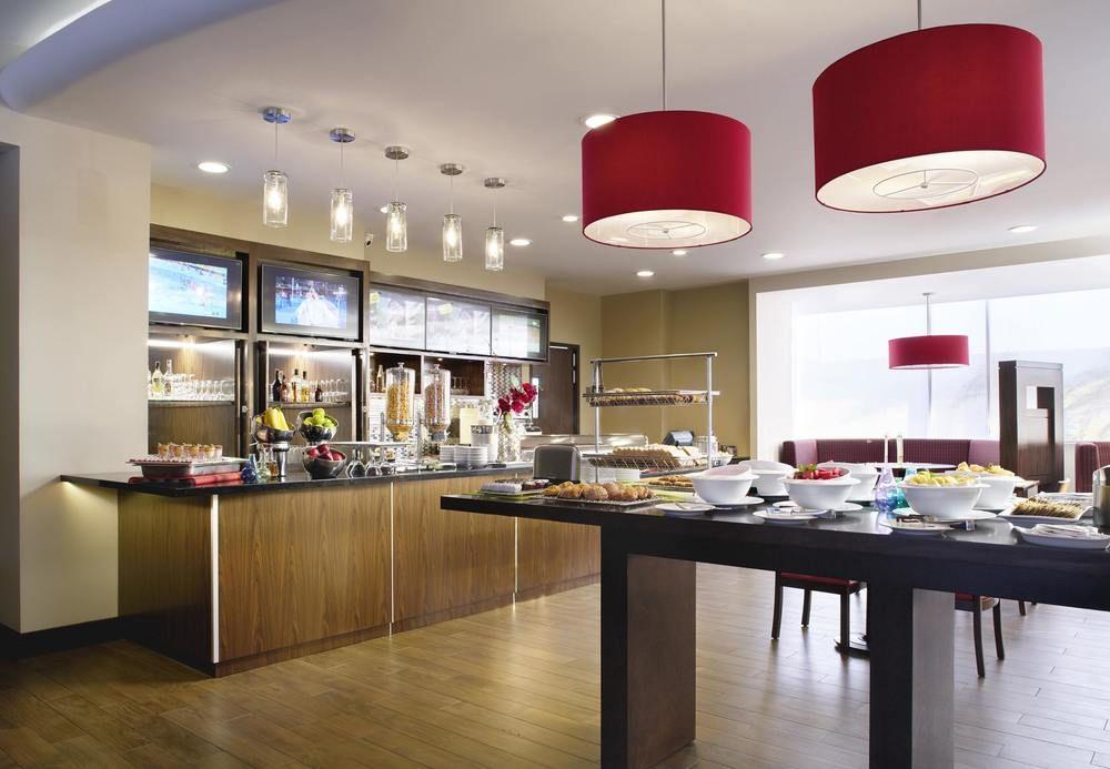 Courtyard By Marriott Χερμοσίγιο Εξωτερικό φωτογραφία