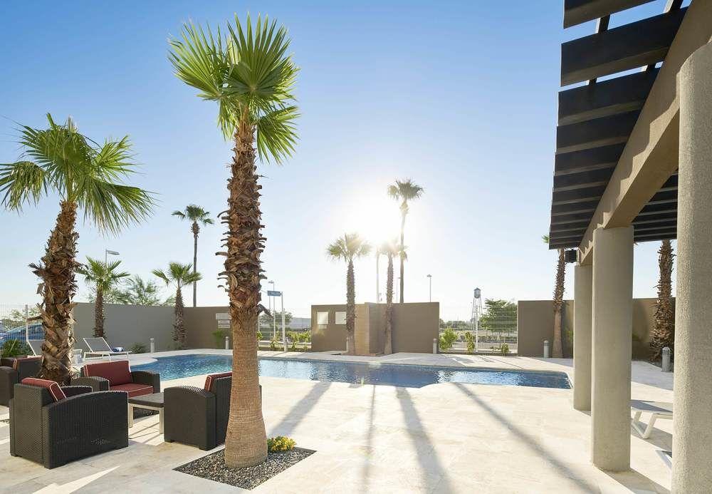 Courtyard By Marriott Χερμοσίγιο Εξωτερικό φωτογραφία