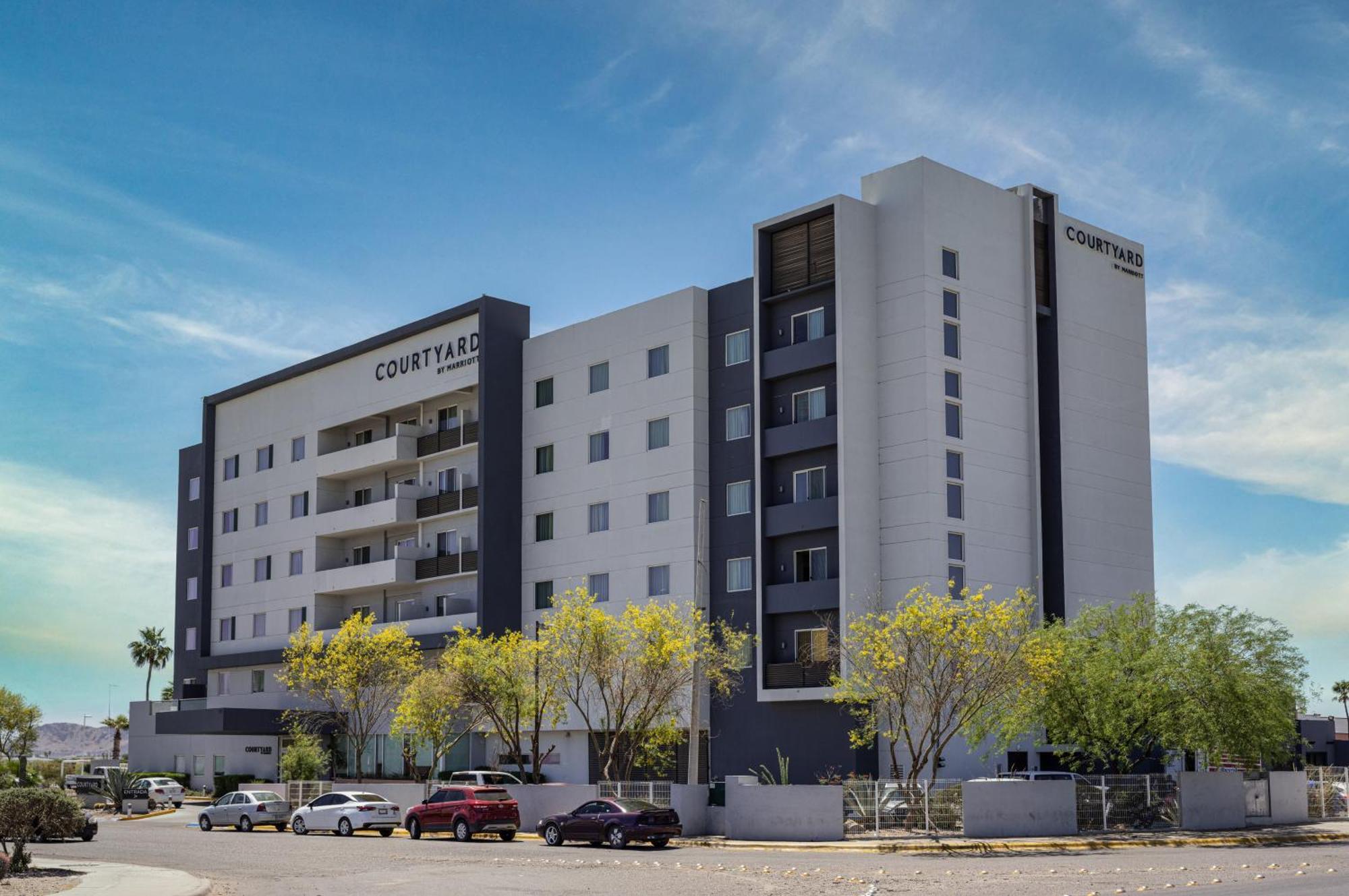 Courtyard By Marriott Χερμοσίγιο Εξωτερικό φωτογραφία