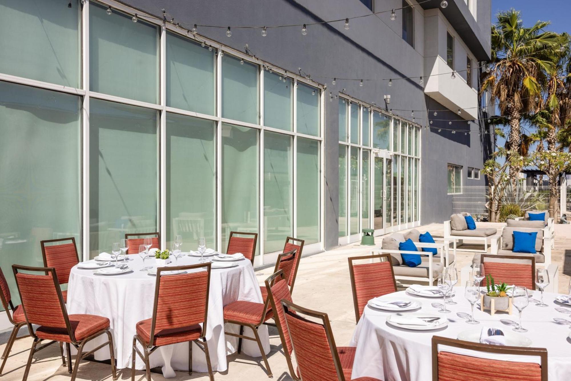 Courtyard By Marriott Χερμοσίγιο Εξωτερικό φωτογραφία
