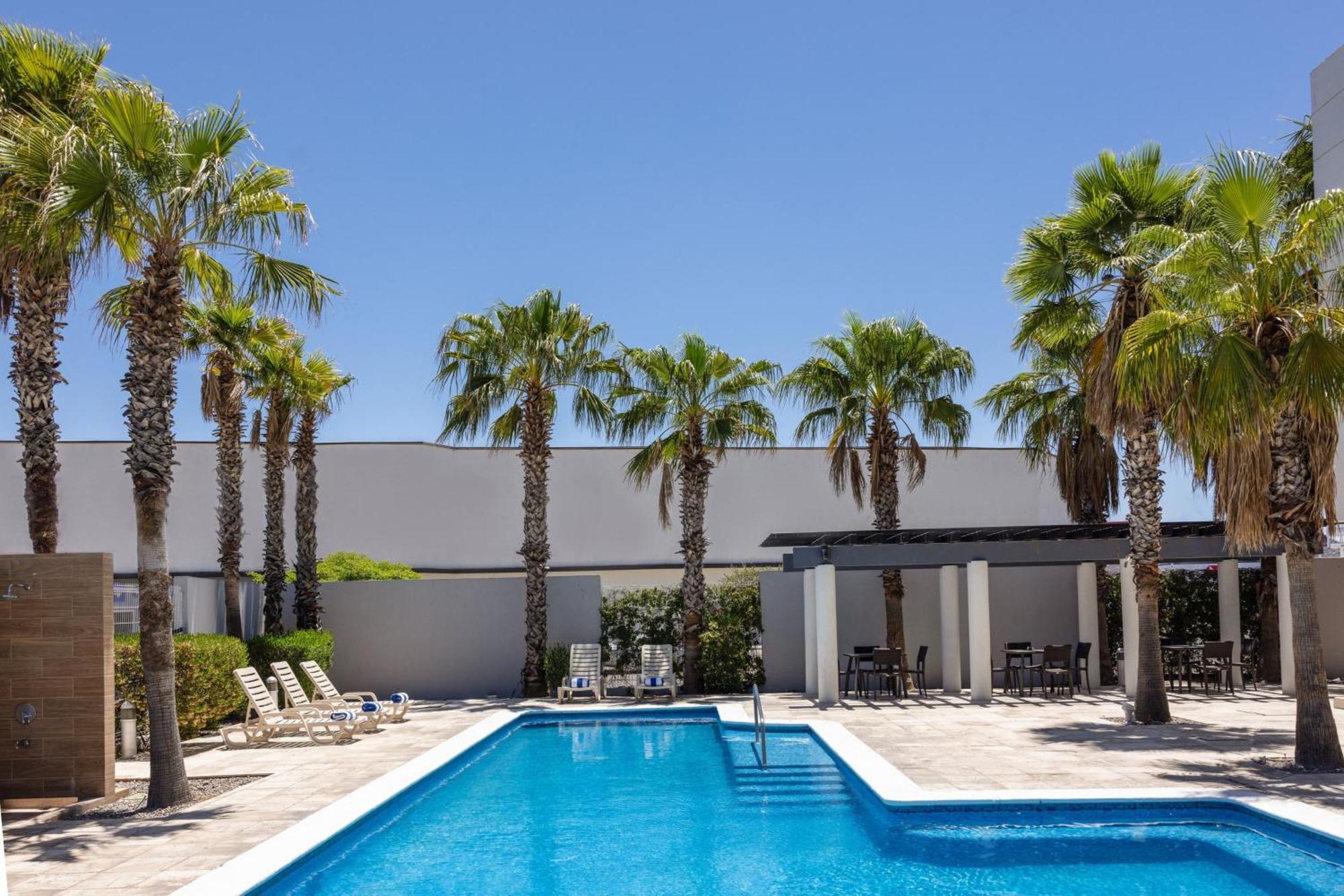 Courtyard By Marriott Χερμοσίγιο Εξωτερικό φωτογραφία