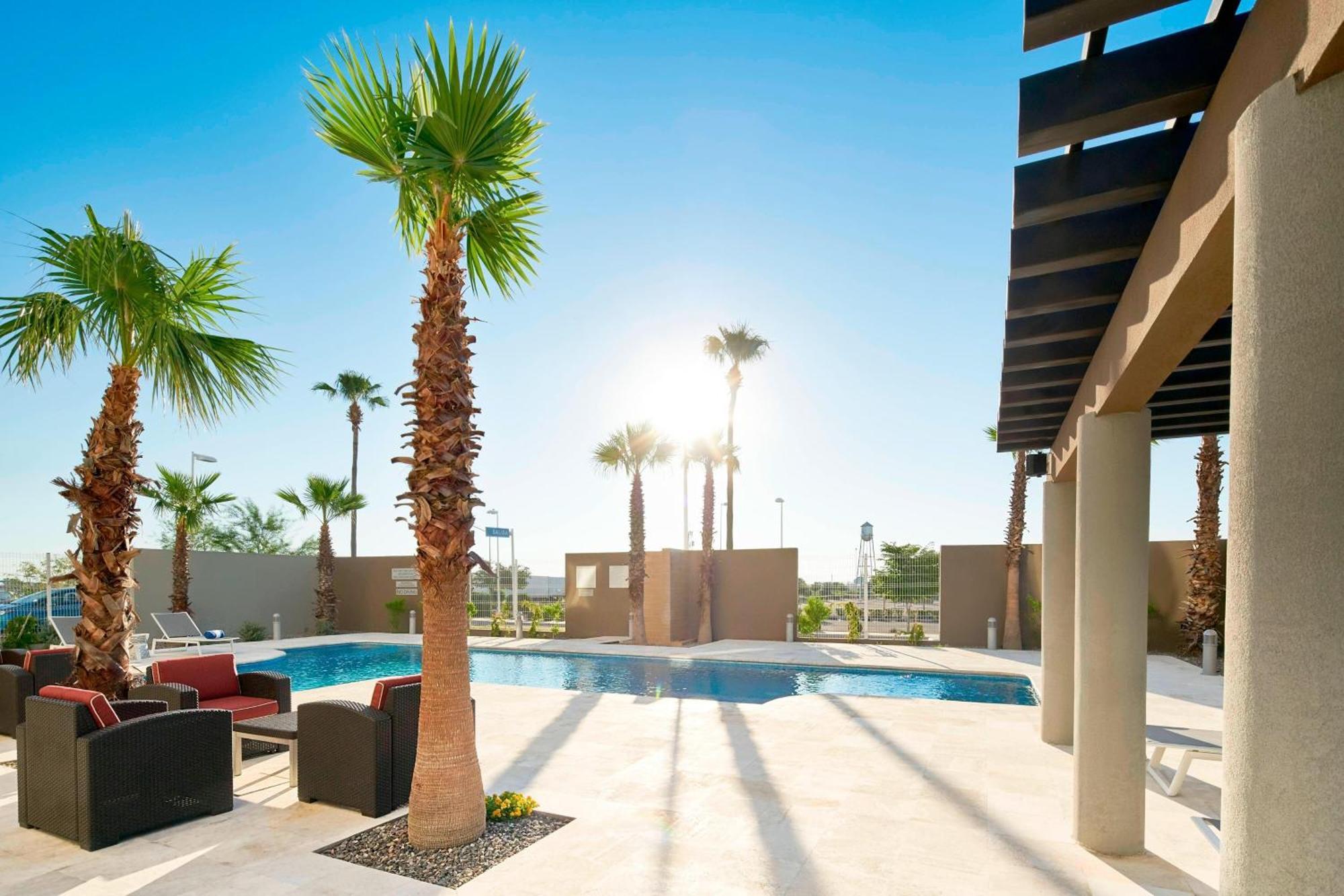 Courtyard By Marriott Χερμοσίγιο Εξωτερικό φωτογραφία