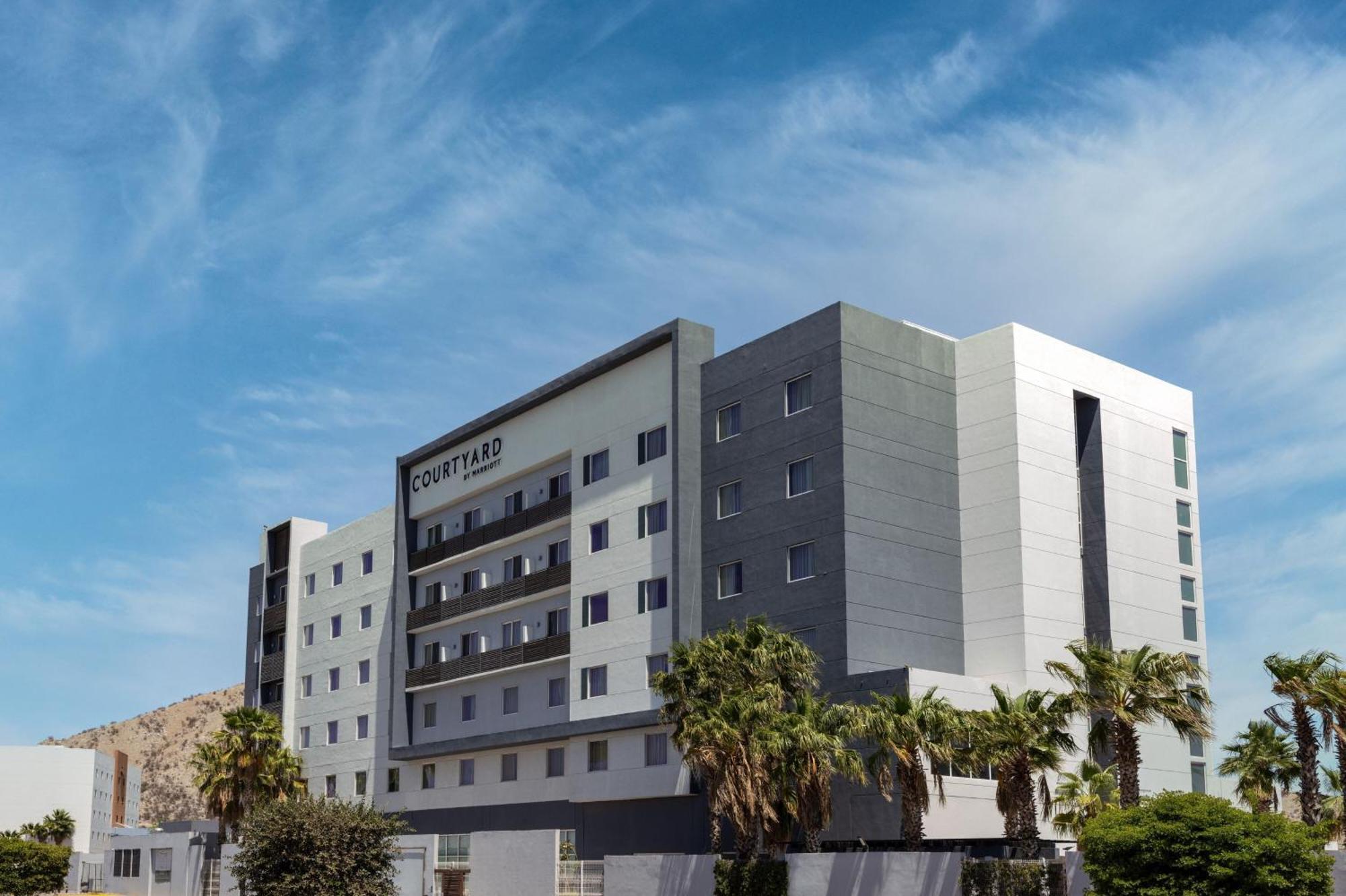 Courtyard By Marriott Χερμοσίγιο Εξωτερικό φωτογραφία