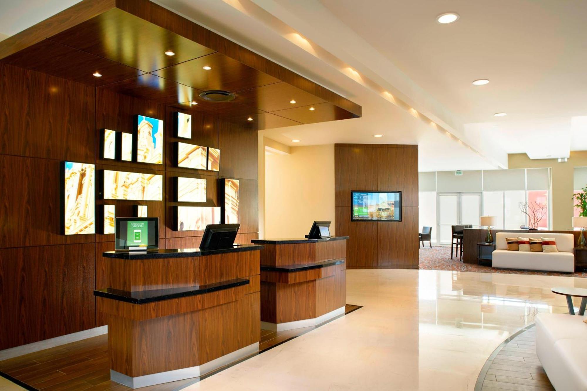 Courtyard By Marriott Χερμοσίγιο Εξωτερικό φωτογραφία
