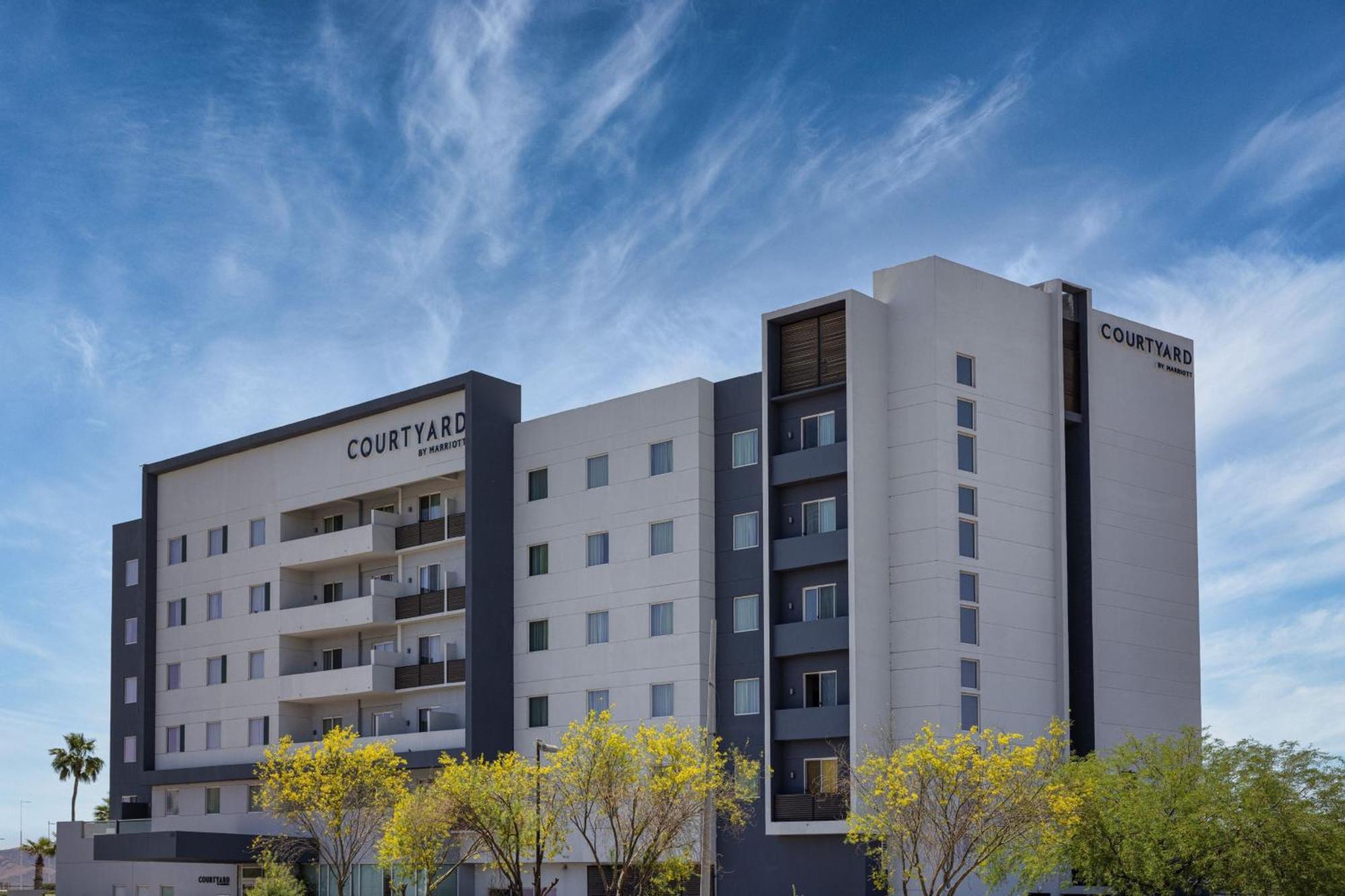 Courtyard By Marriott Χερμοσίγιο Εξωτερικό φωτογραφία