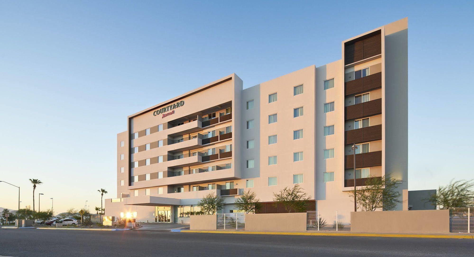 Courtyard By Marriott Χερμοσίγιο Εξωτερικό φωτογραφία